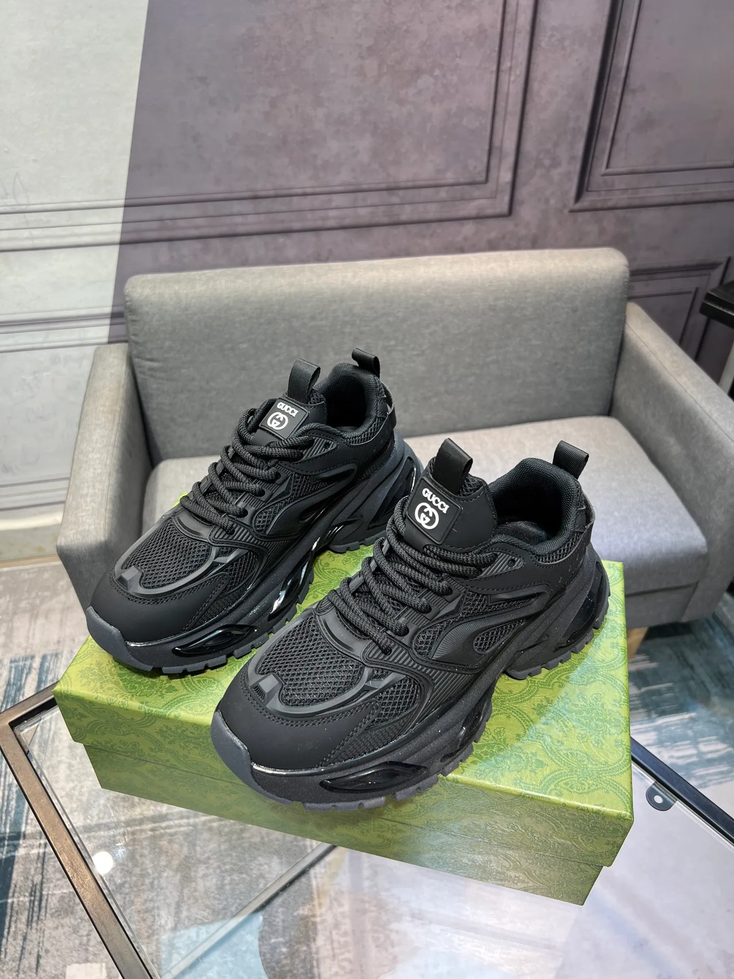 💰¥460 Brand: GUCCI Standard code: 38-44, Material: original material splicing, comfortable and breathable lining, lightweight and wear-resistant sports outsole Style category: men's fashionable casual shoes, running, sports shoes, distinguished luxury brand elements, top luxury
